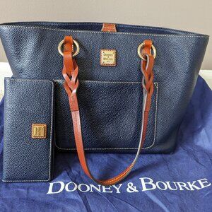 Dooney & Bourke Tote with wallet